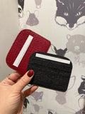 Piñatex Cardholder in Mulberry from OYAN